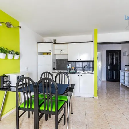 Green Apartment, Bright Apt In Costa Teguise