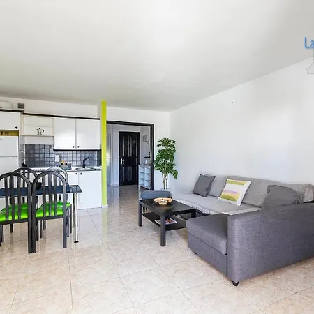 Green Apartment, Bright Apt In Costa Teguise