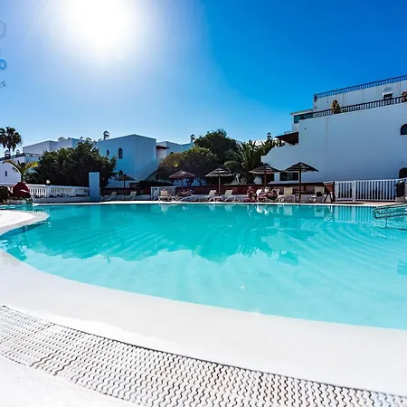 Green Apartment, Bright Apt In Costa Teguise